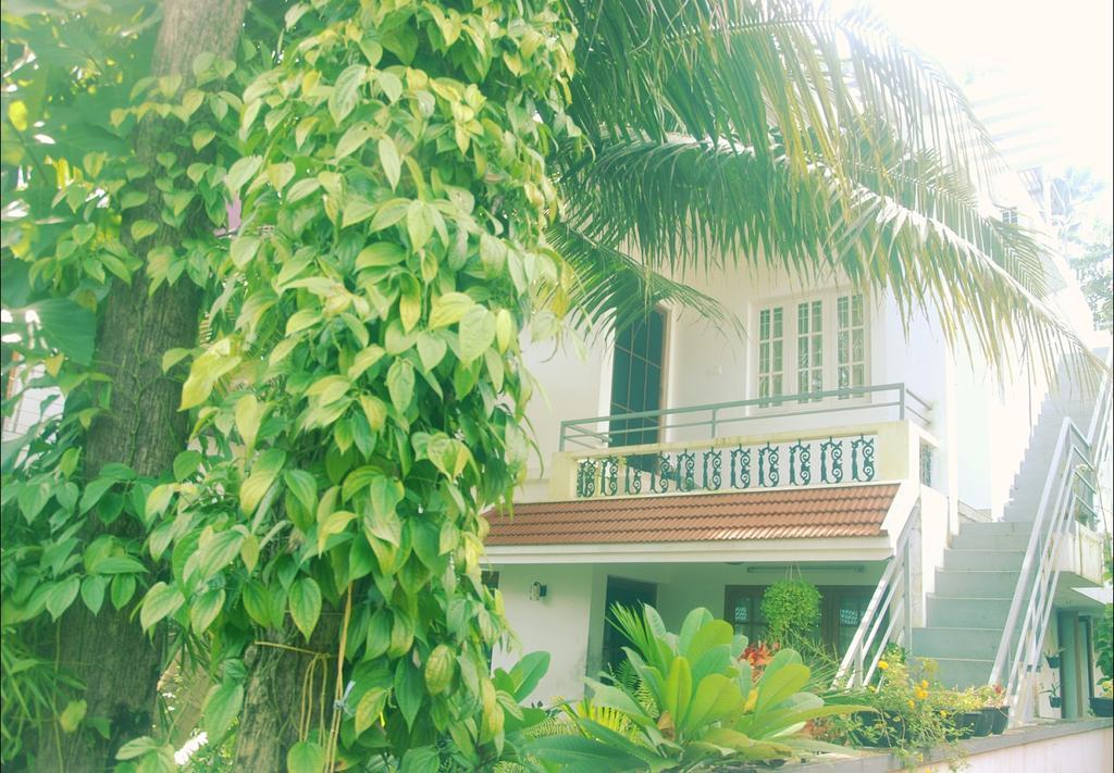 Villa Mariana Kochi エクステリア 写真